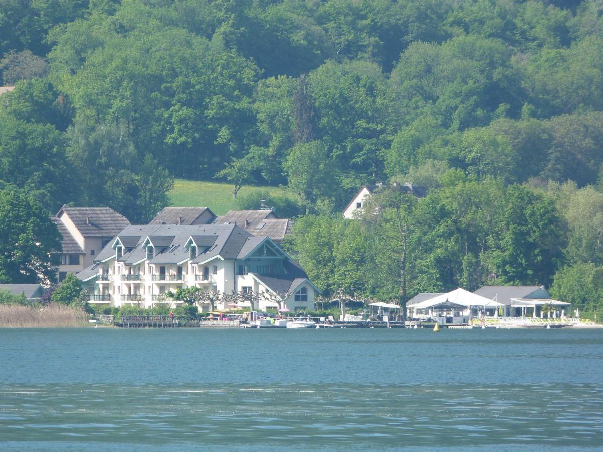 Au Bord Du Lac D'Annecy, Logement Type Loft, Dans Residence Avec Plage Et Ponton Privee Duingt Eksteriør bilde