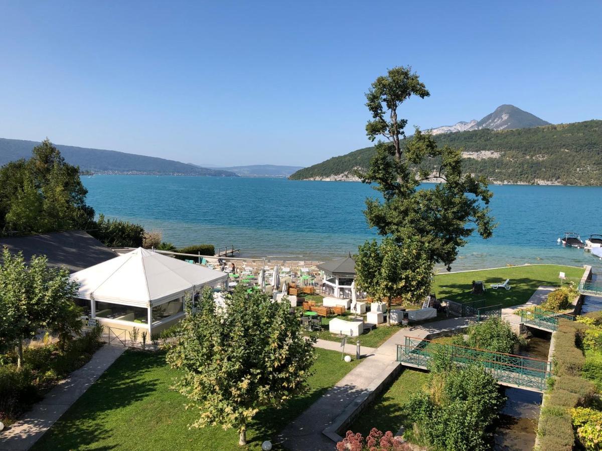 Au Bord Du Lac D'Annecy, Logement Type Loft, Dans Residence Avec Plage Et Ponton Privee Duingt Eksteriør bilde